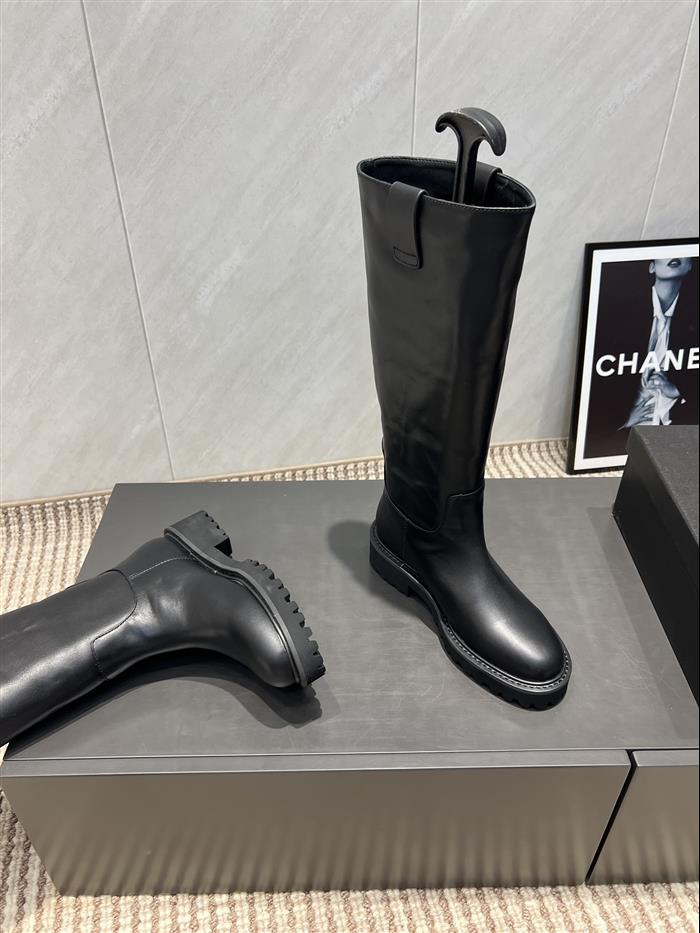 2025112817445275 430